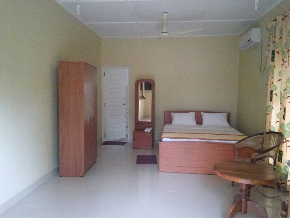 Nirmala Hotel And Restaurant Polonnaruwa Exteriör bild