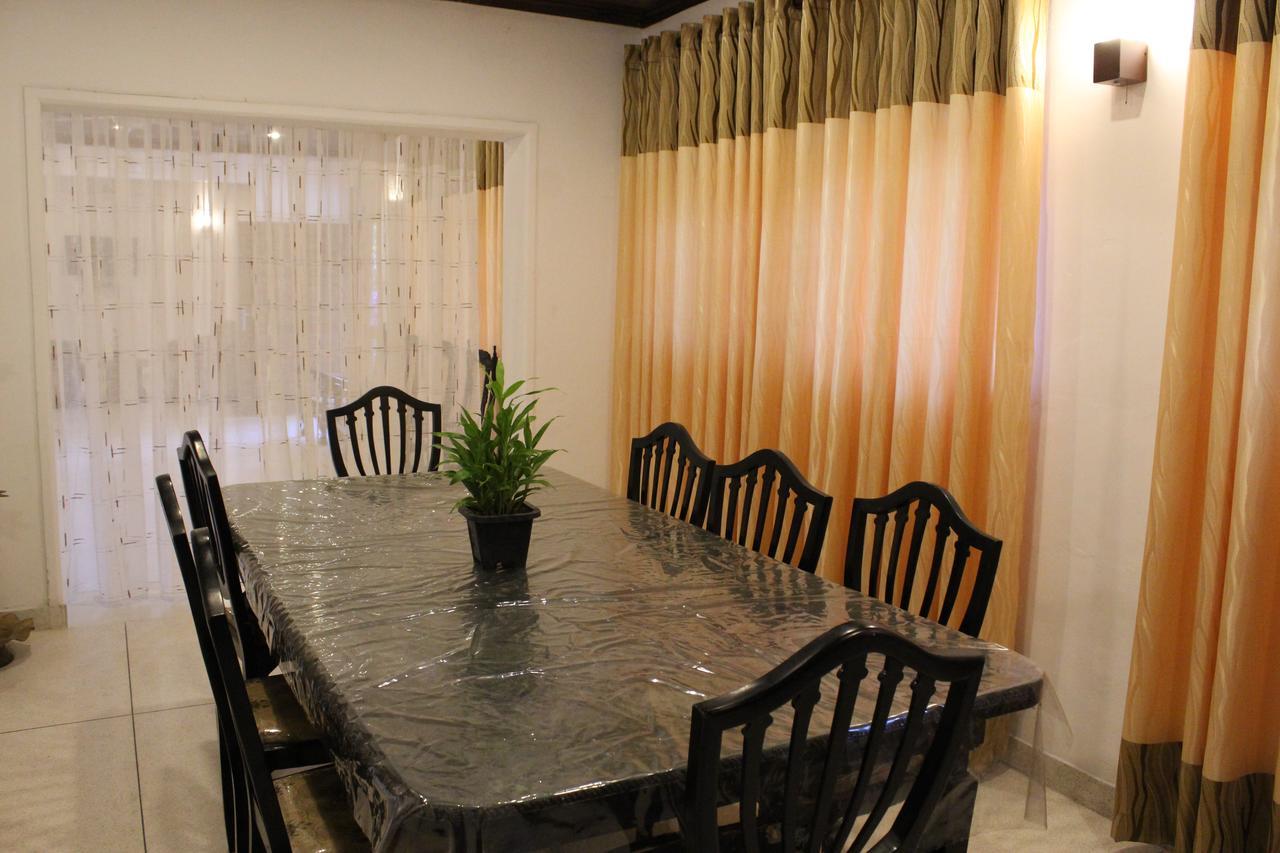 Nirmala Hotel And Restaurant Polonnaruwa Exteriör bild